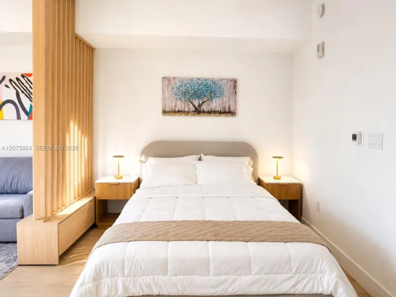 90 NE 32nd St #314, photo 3