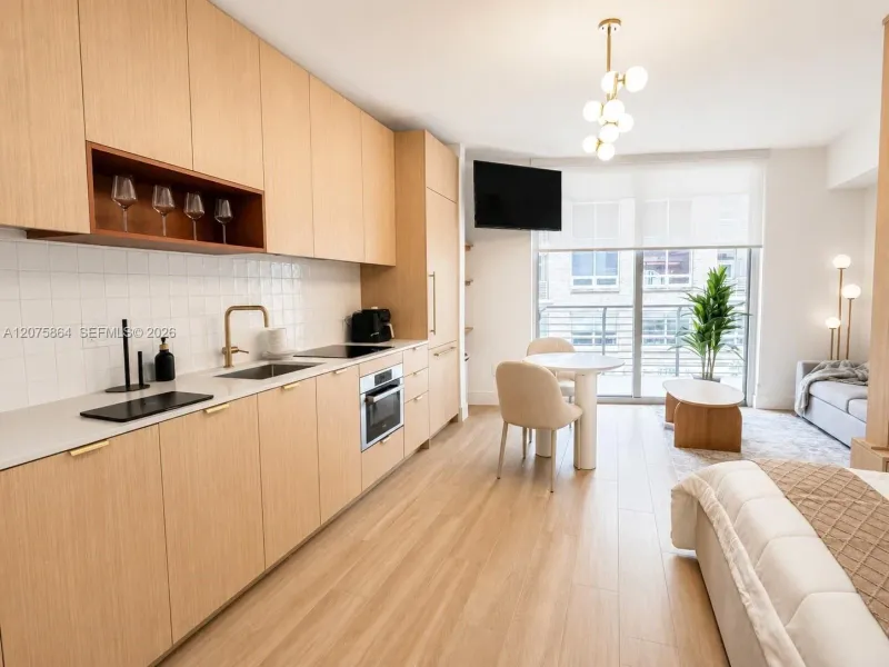 90 NE 32nd St #314, photo 5