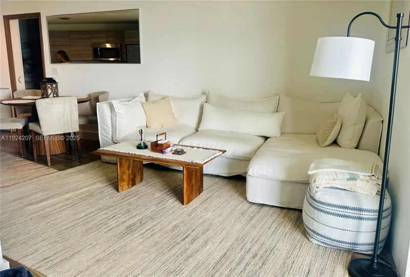 121 NE 34th St #3014, photo 4