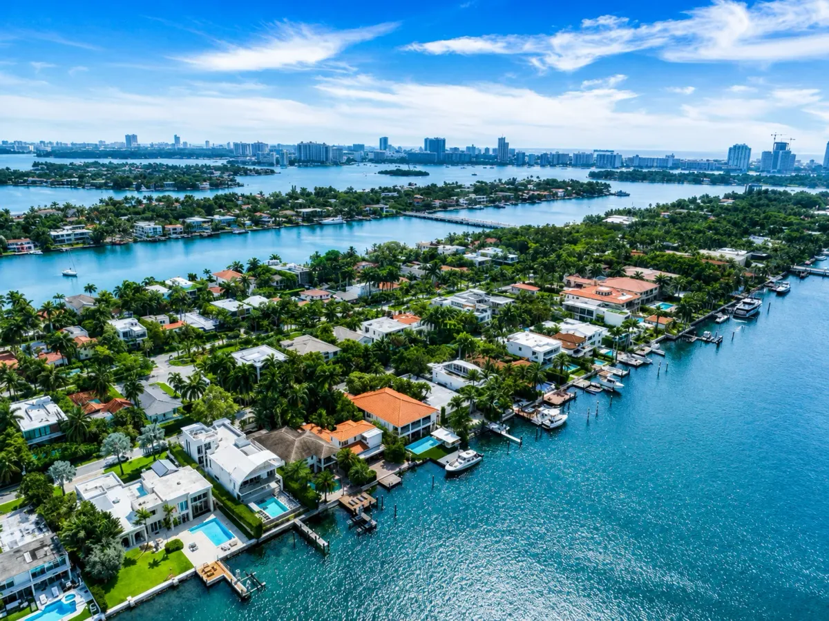 Waterfront homes, green islands, and the Miami skyline